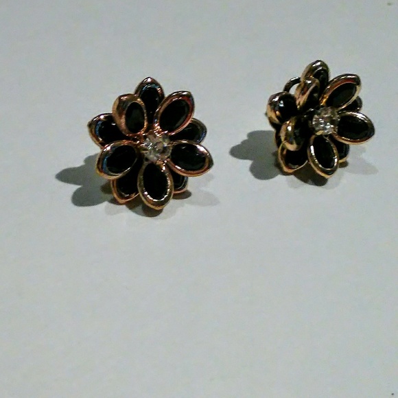 ROSE Camelia Flower Earrings BLACK w Simulated Diamonds - Picture 6 of 7